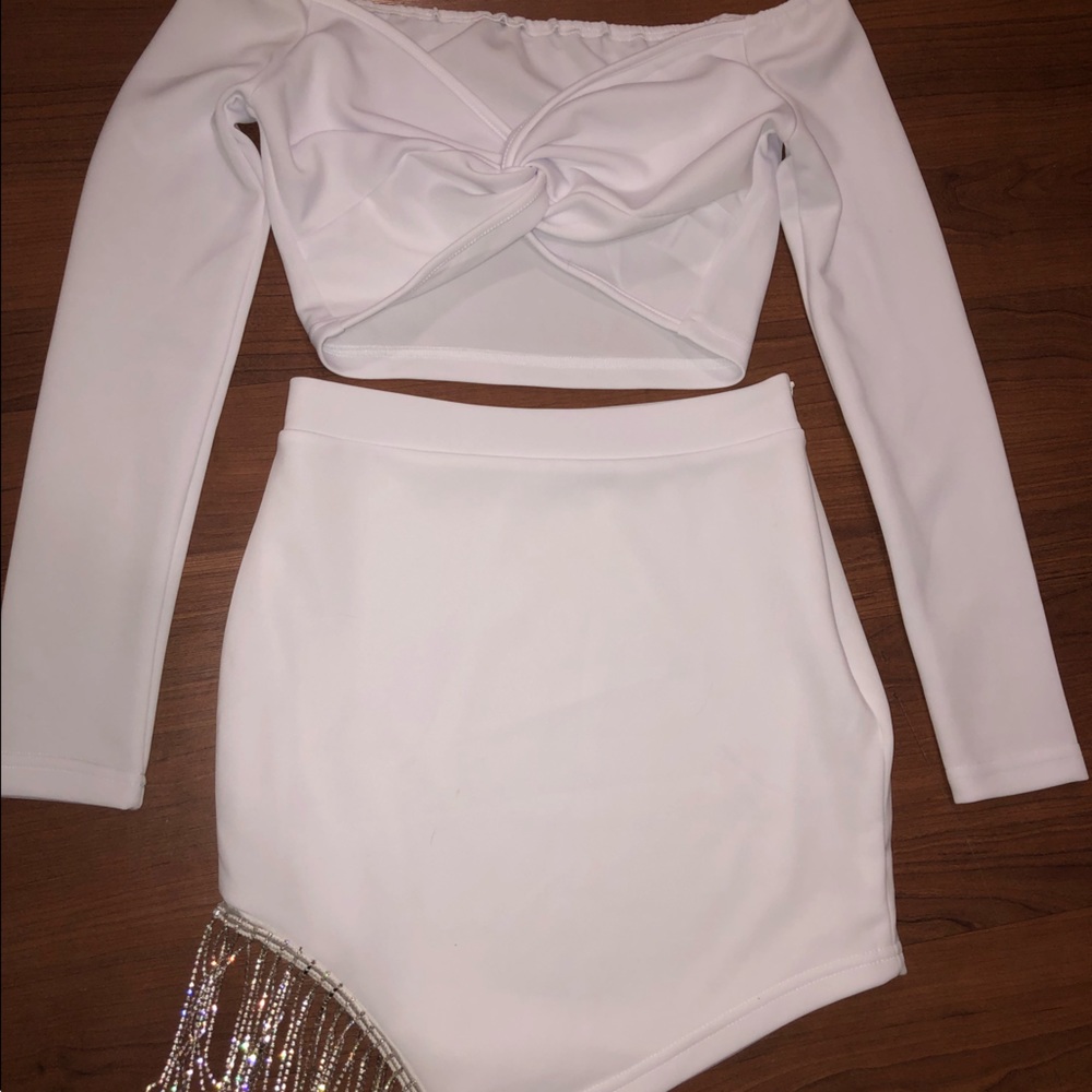 Two set white dress